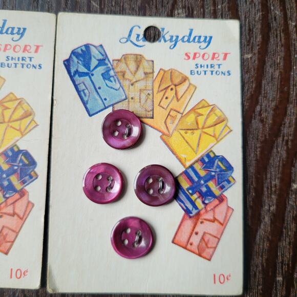 Vintage Lucky Day Sport Genuine Pearl Buttons on Original Card, Purple 1930-40s - Picture 2 of 6